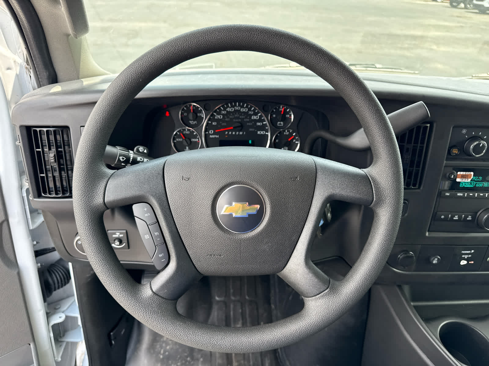 2025 Chevrolet Express Cargo WT
