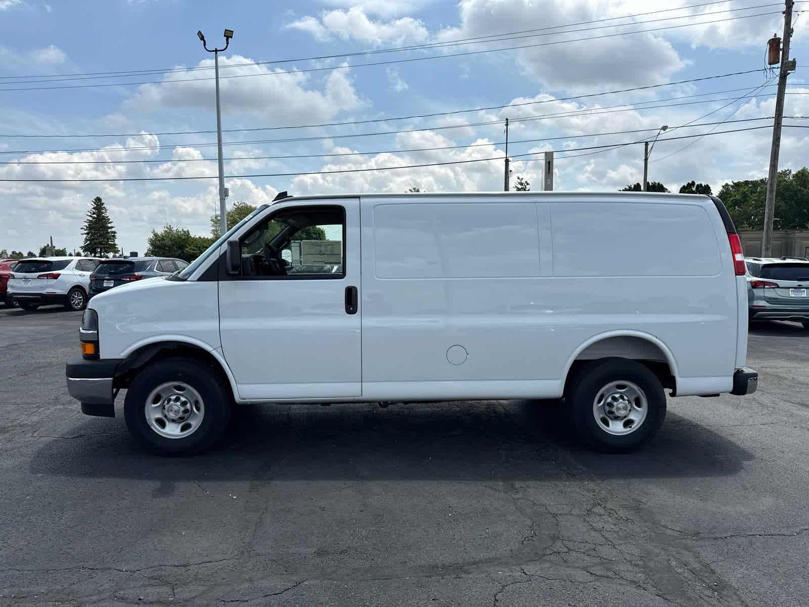 2025 Chevrolet Express Cargo WT