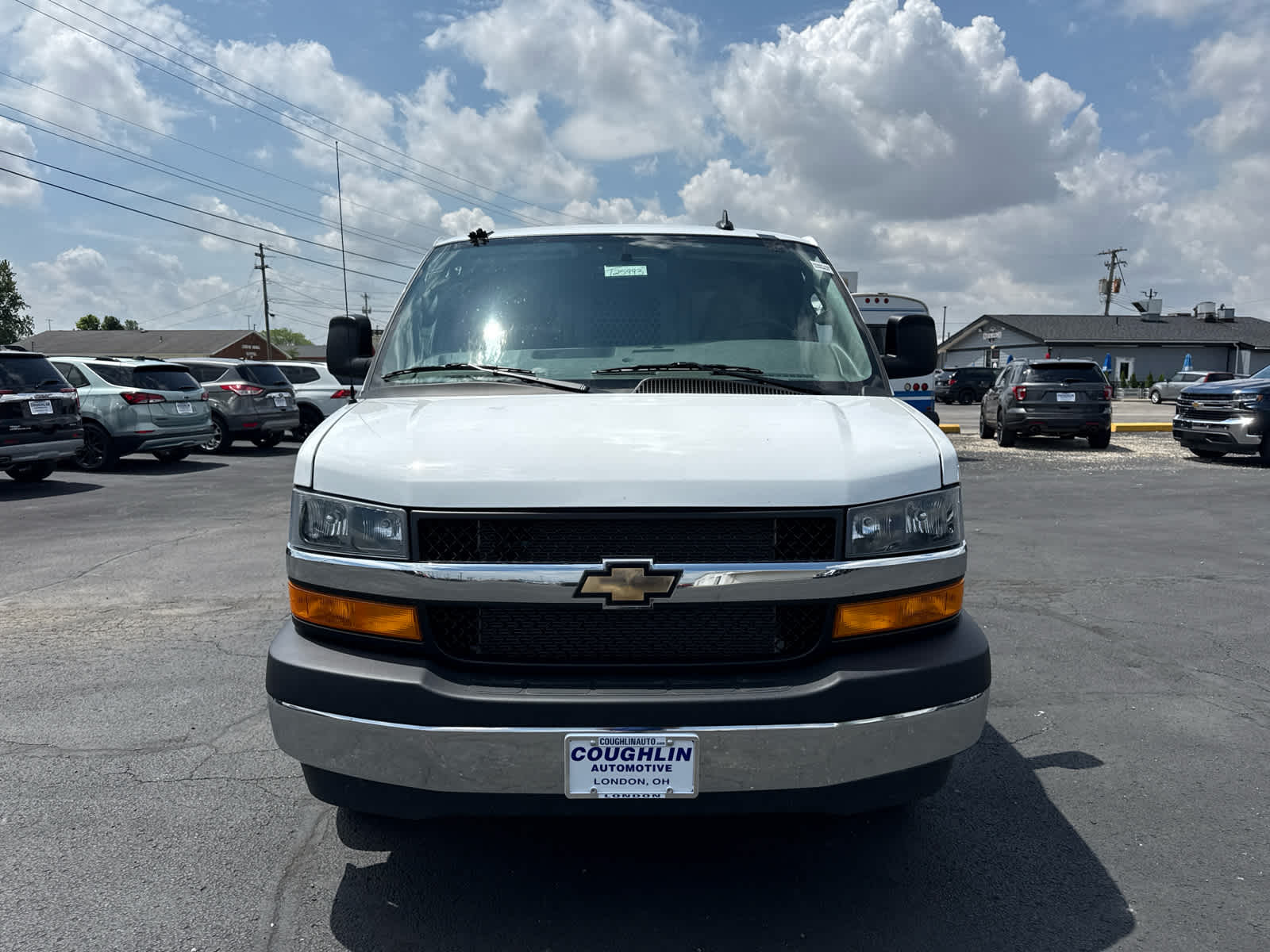 2025 Chevrolet Express Cargo WT