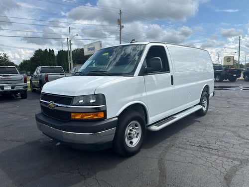 2025 Chevrolet Express Cargo WT