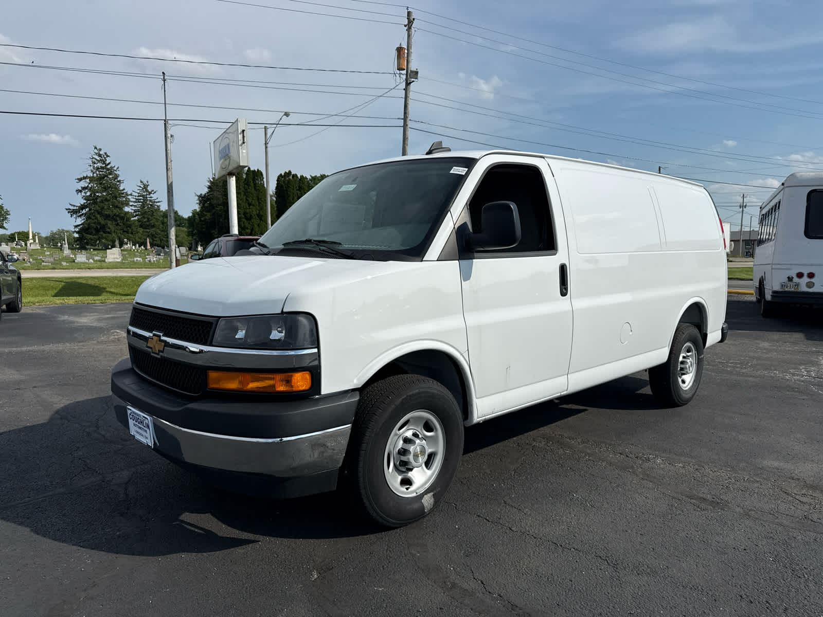 2025 Chevrolet Express 2500 Work Van HD's photo