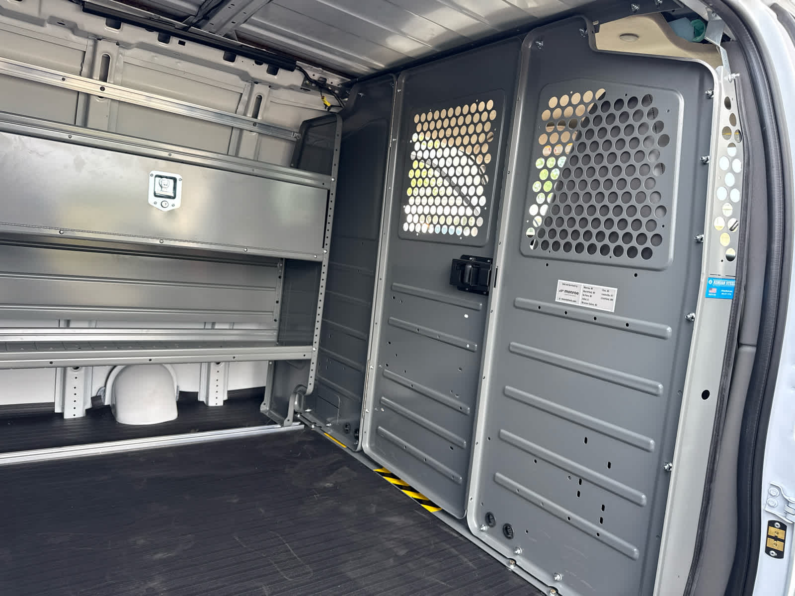 2025 Chevrolet Express Cargo WT