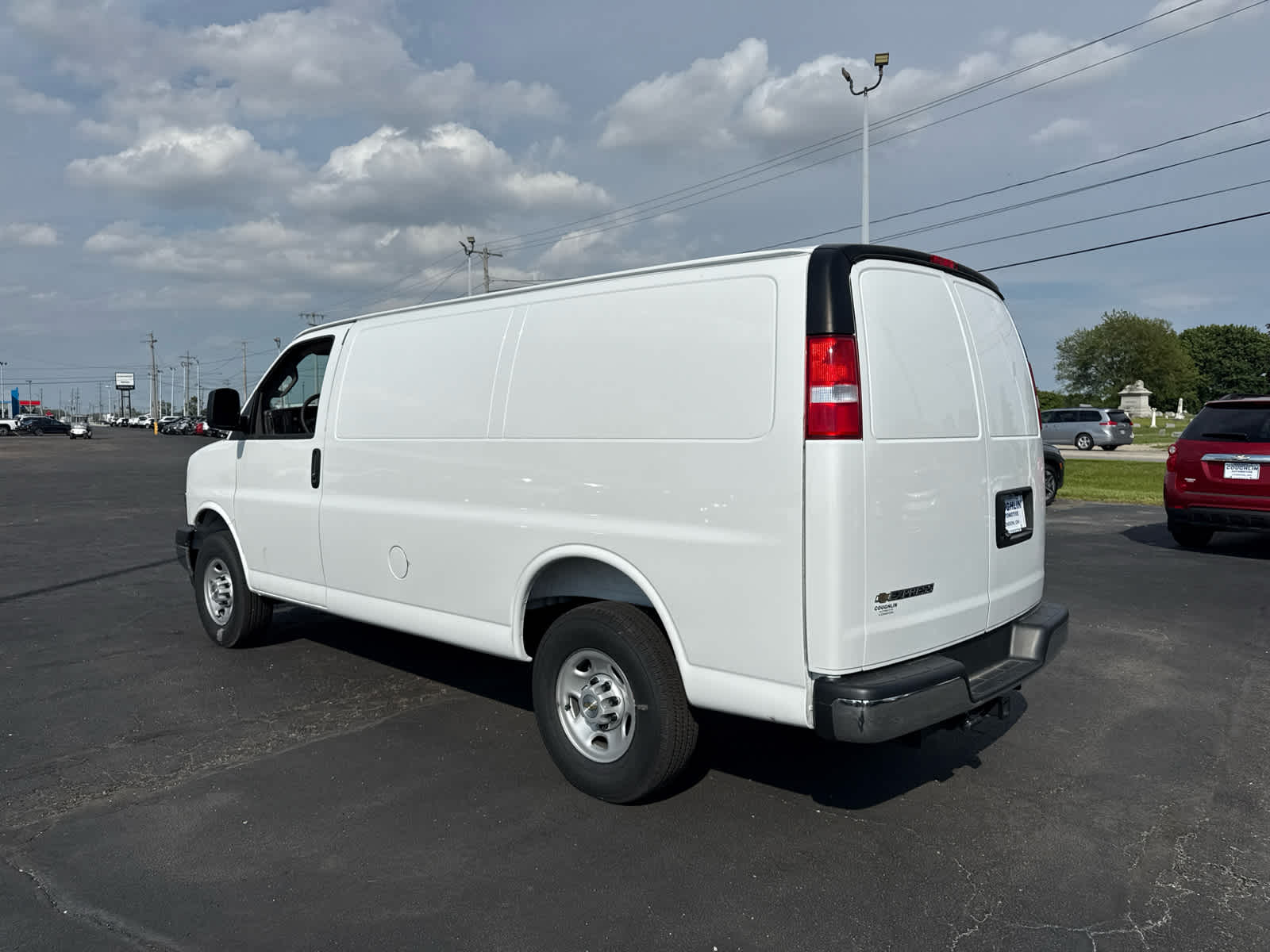 2025 Chevrolet Express Cargo WT