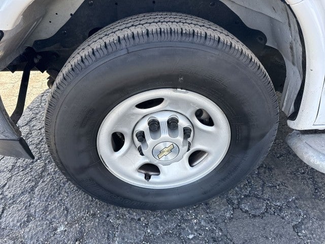 2024 Chevrolet Express Cargo 2500 WT