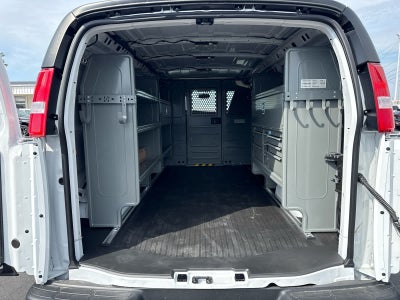 2025 Chevrolet Express Cargo WT