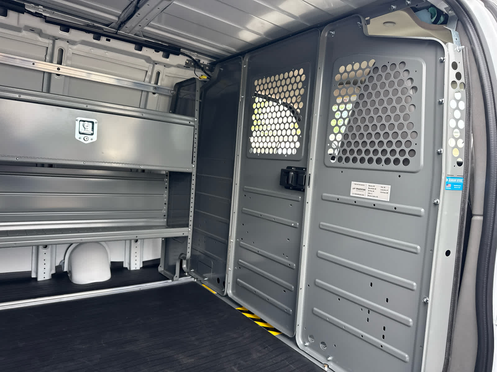 2025 Chevrolet Express Cargo WT