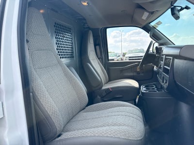 2025 Chevrolet Express Cargo WT
