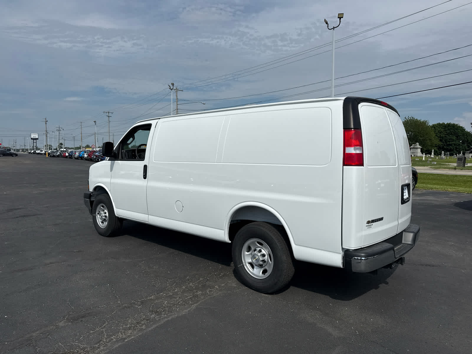 2025 Chevrolet Express Cargo WT