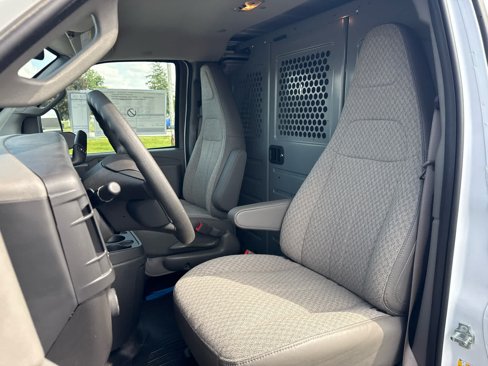 2025 Chevrolet Express Cargo Work Van - Photo 11
