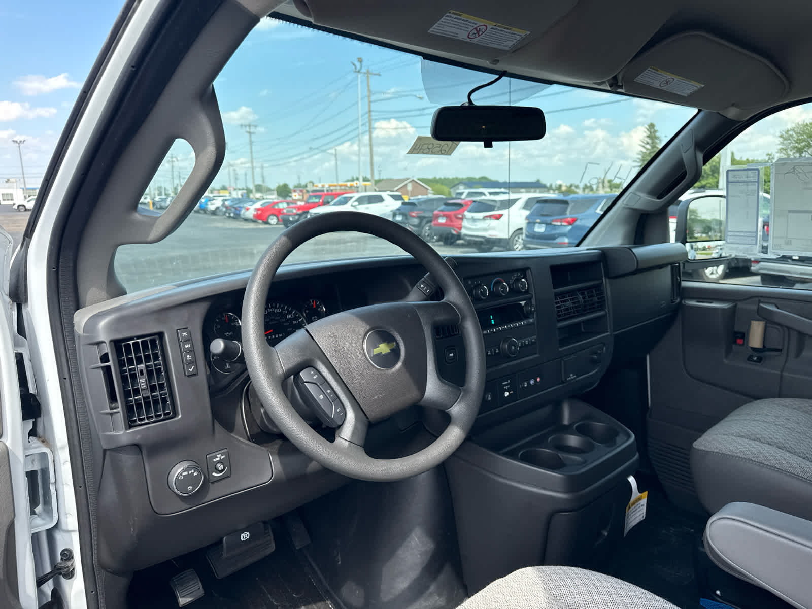 2025 Chevrolet Express Cargo WT