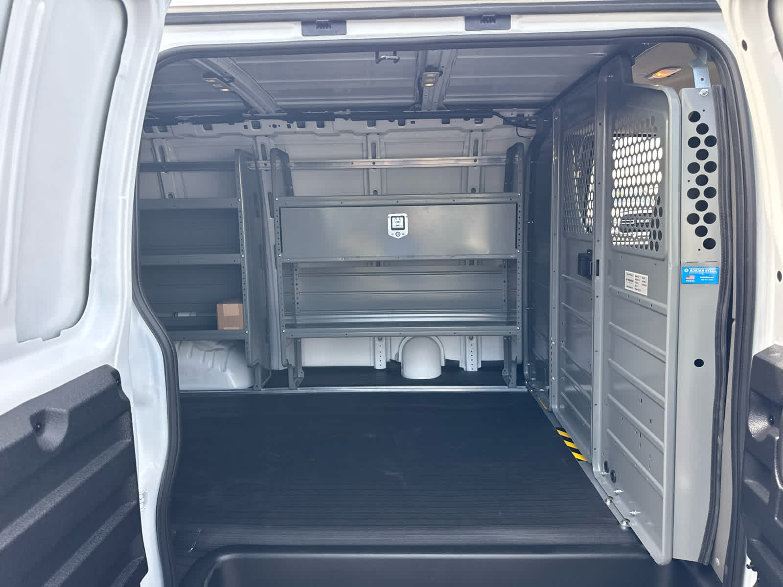 2025 Chevrolet Express Cargo Work Van - Photo 21