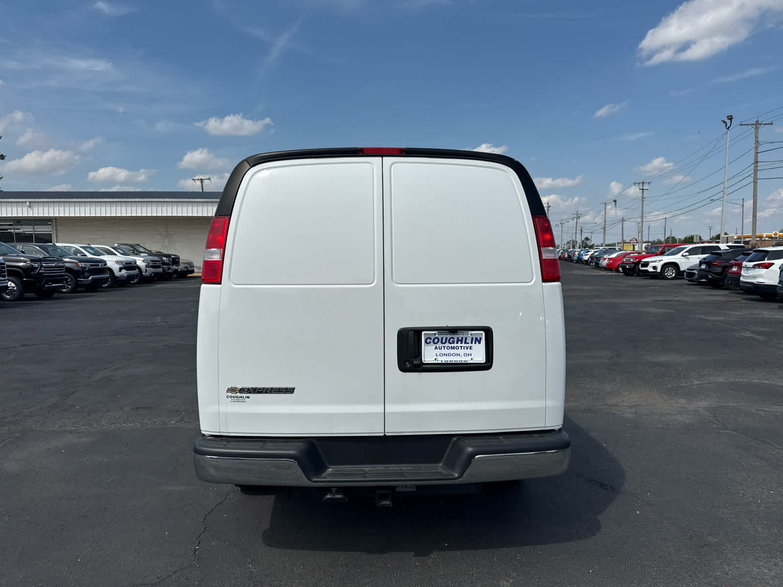 2025 Chevrolet Express Cargo WT