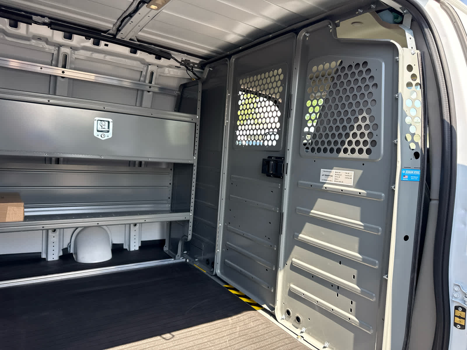 2025 Chevrolet Express Cargo WT
