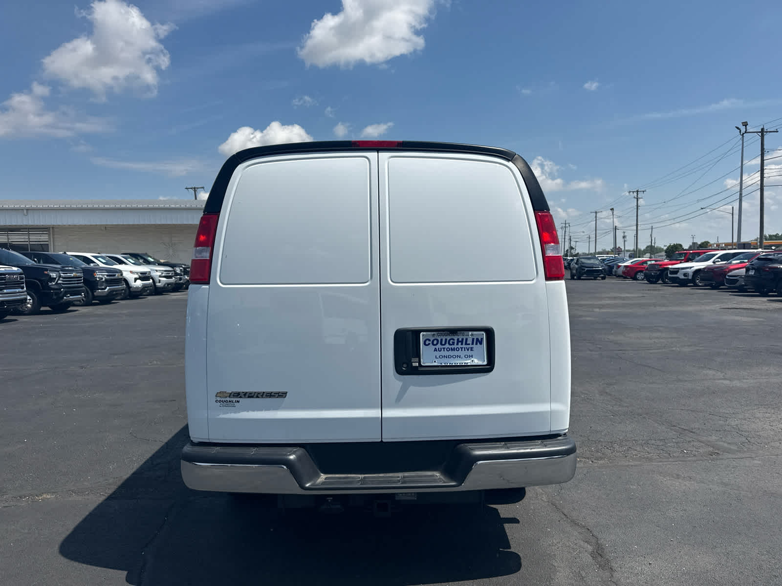 2025 Chevrolet Express Cargo WT