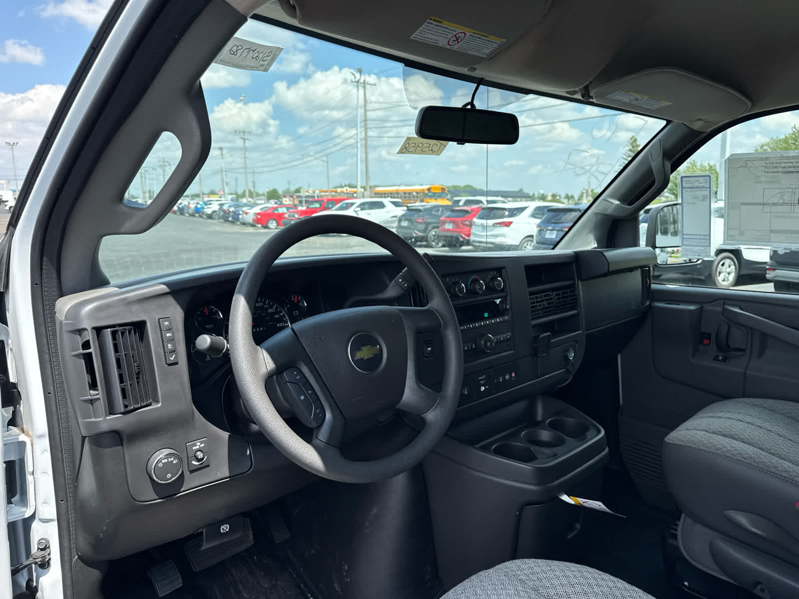 2025 Chevrolet Express Cargo WT