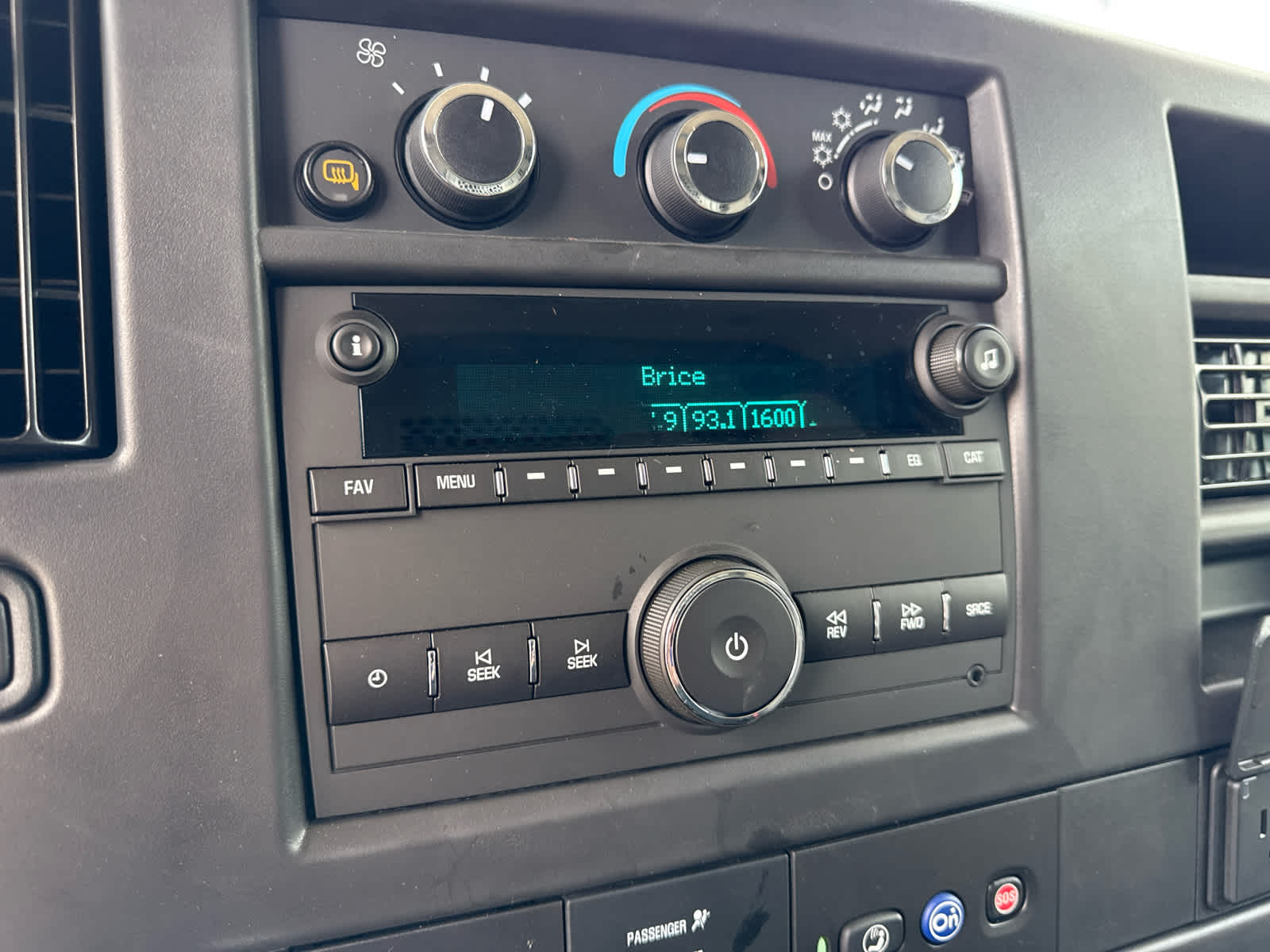 2025 Chevrolet Express Cargo WT