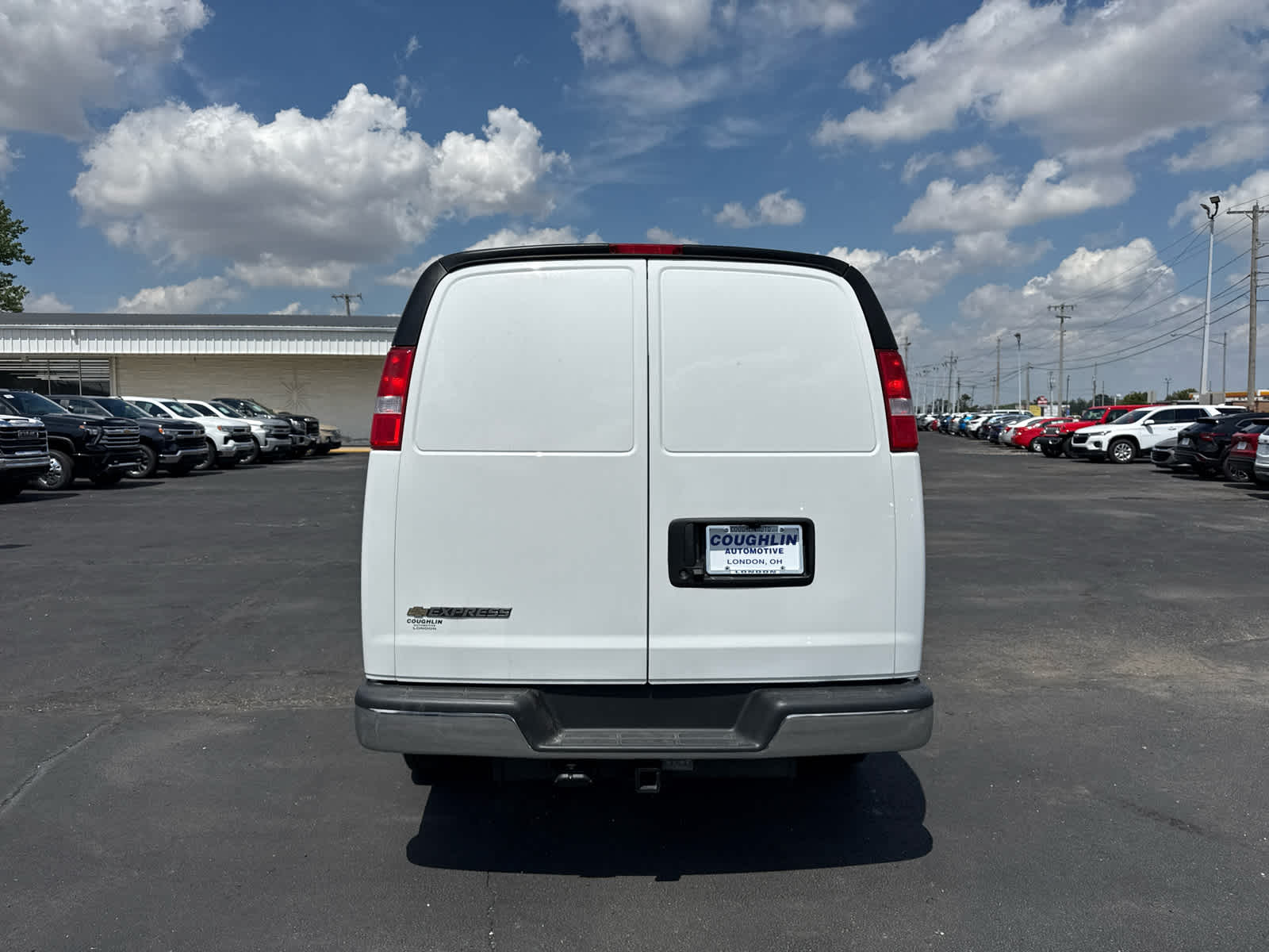 2025 Chevrolet Express Cargo WT