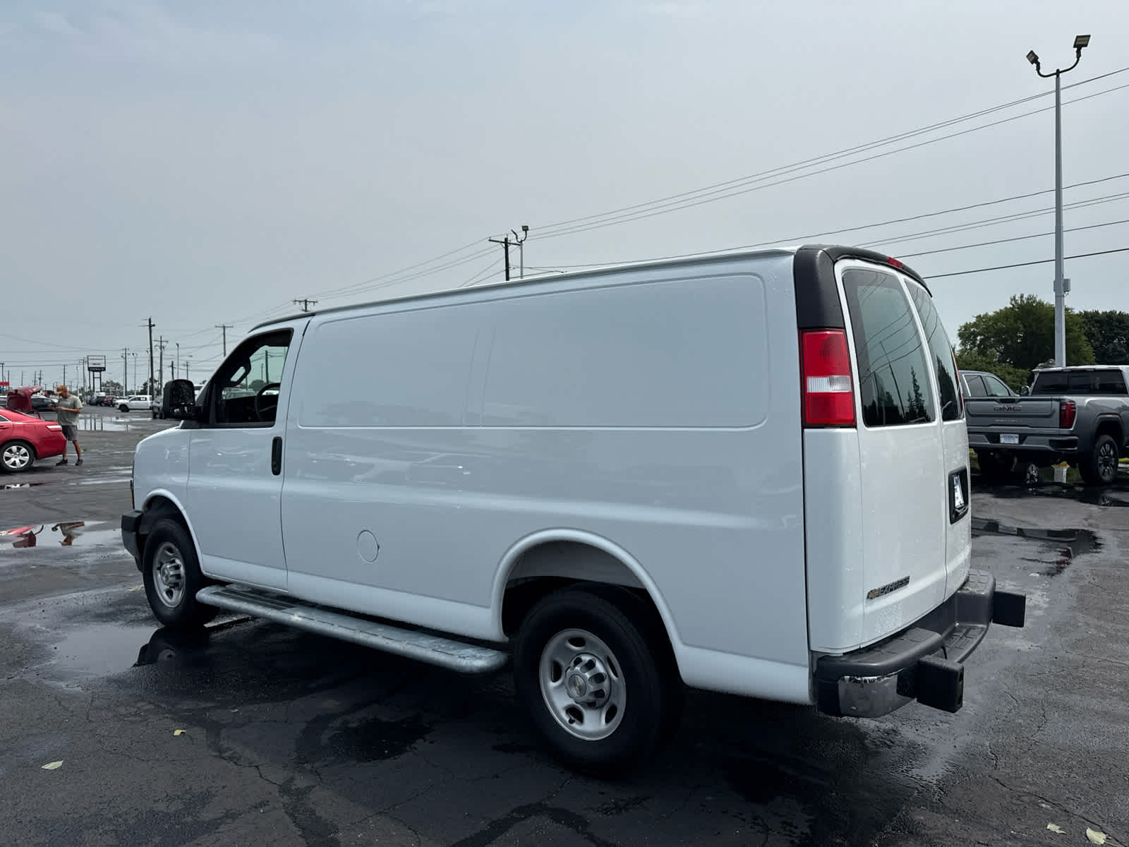2025 Chevrolet Express Cargo WT
