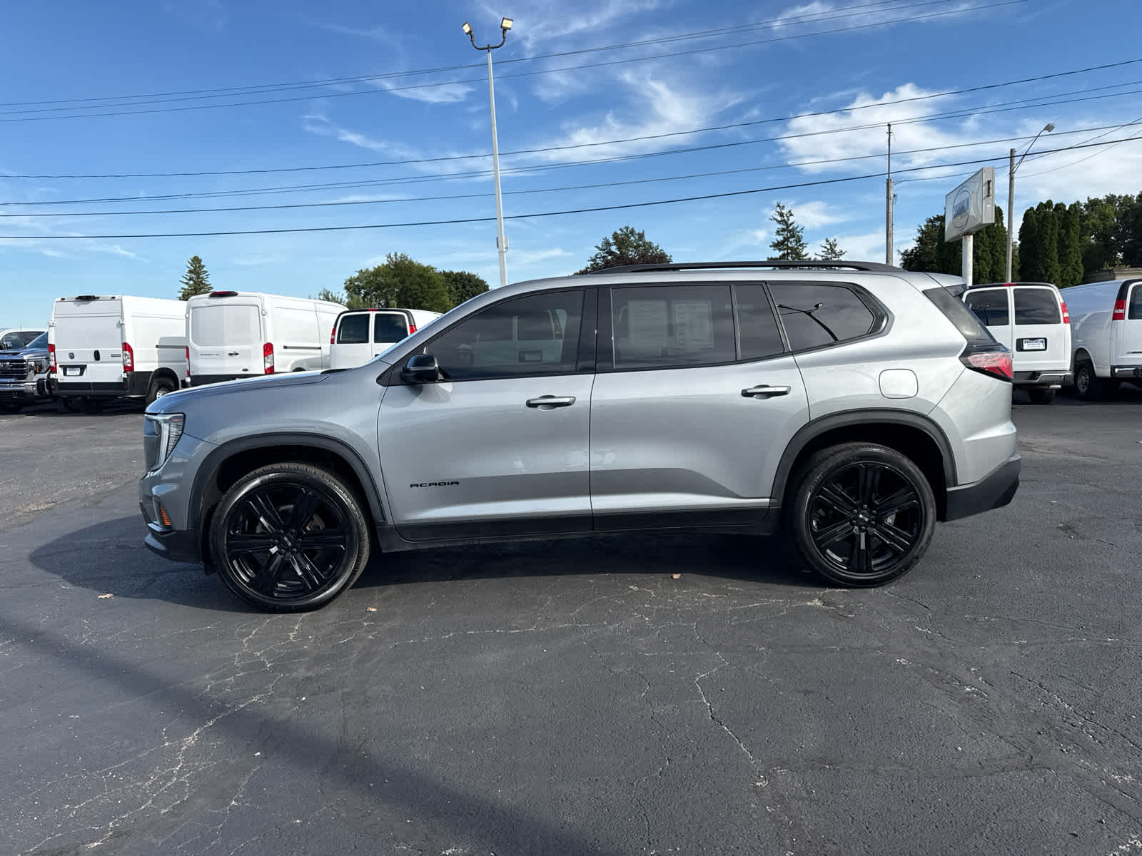 2025 GMC Acadia Elevation