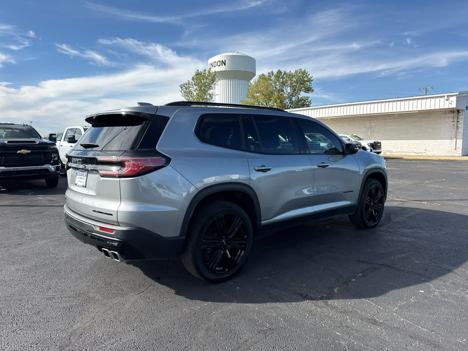 2025 GMC Acadia Elevation
