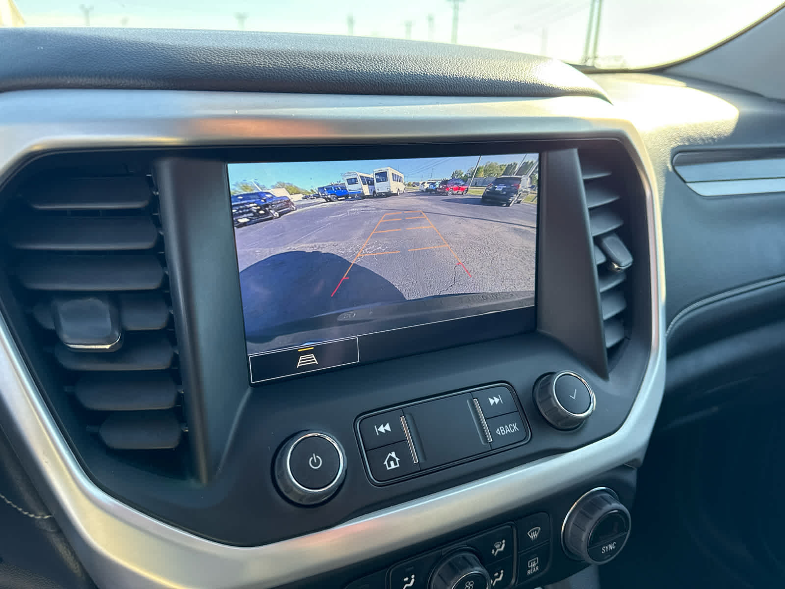 2023 GMC Acadia SLT
