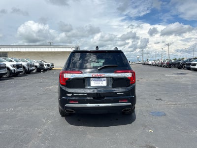 2023 GMC Acadia Denali