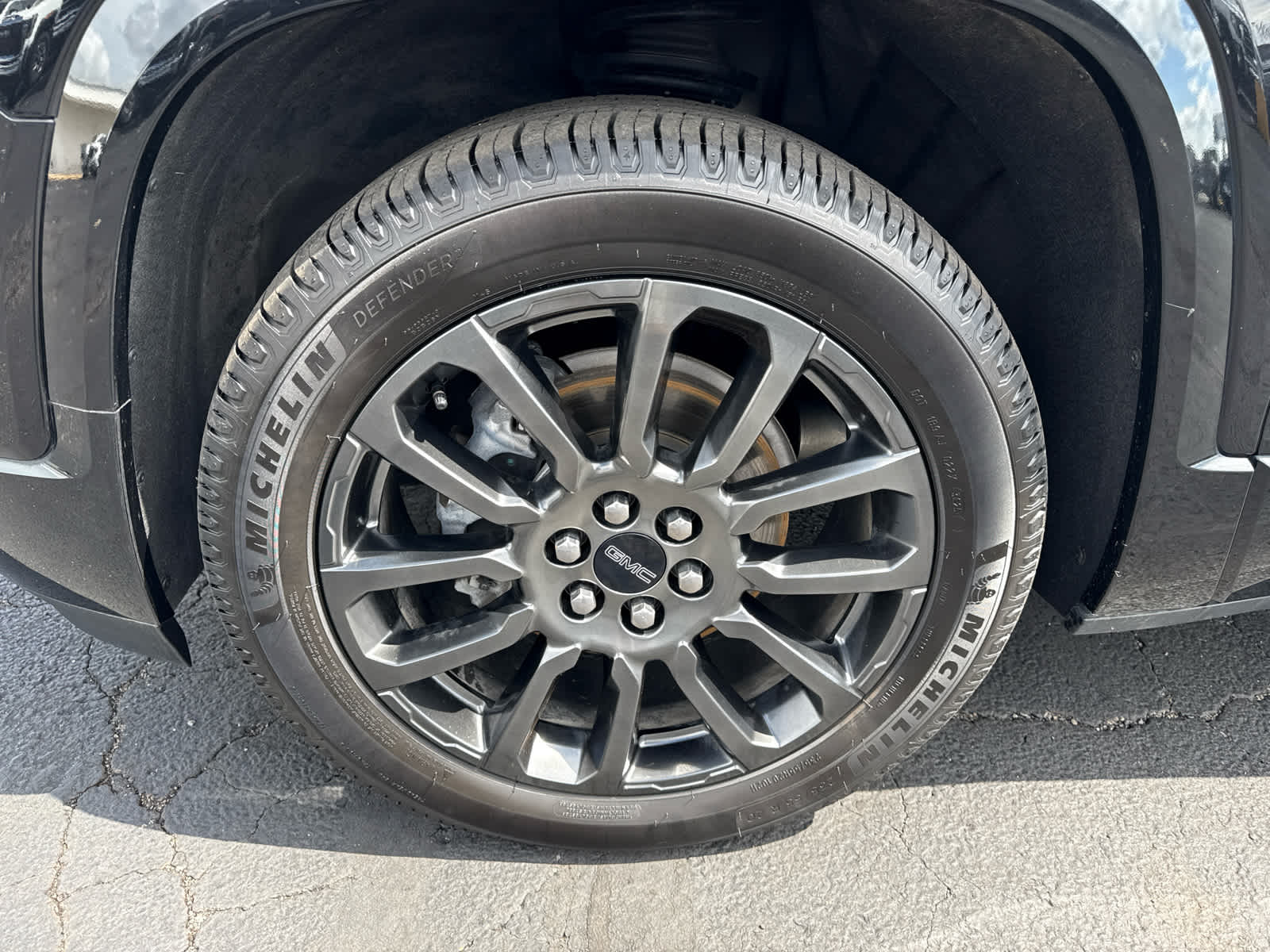 2023 GMC Acadia Denali