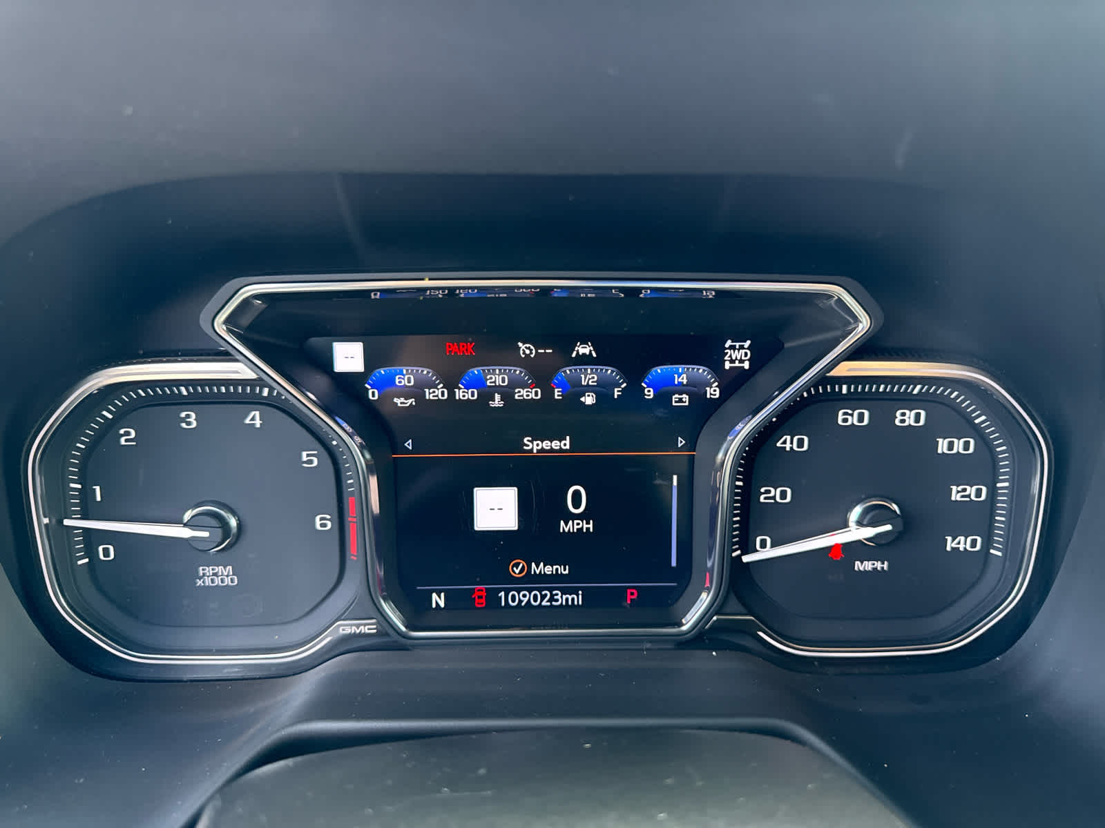 2021 GMC Yukon SLT