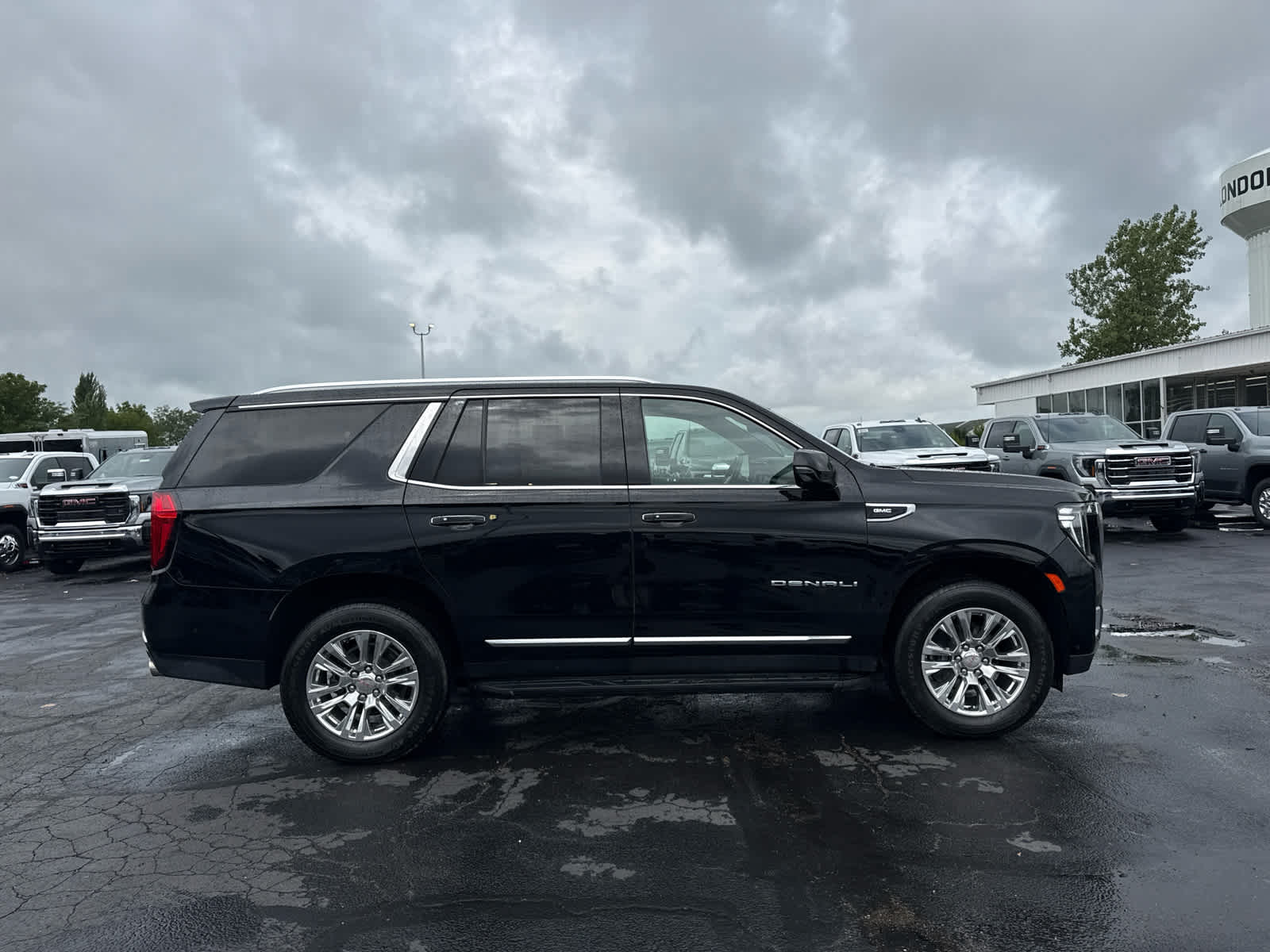 2023 GMC Yukon Denali