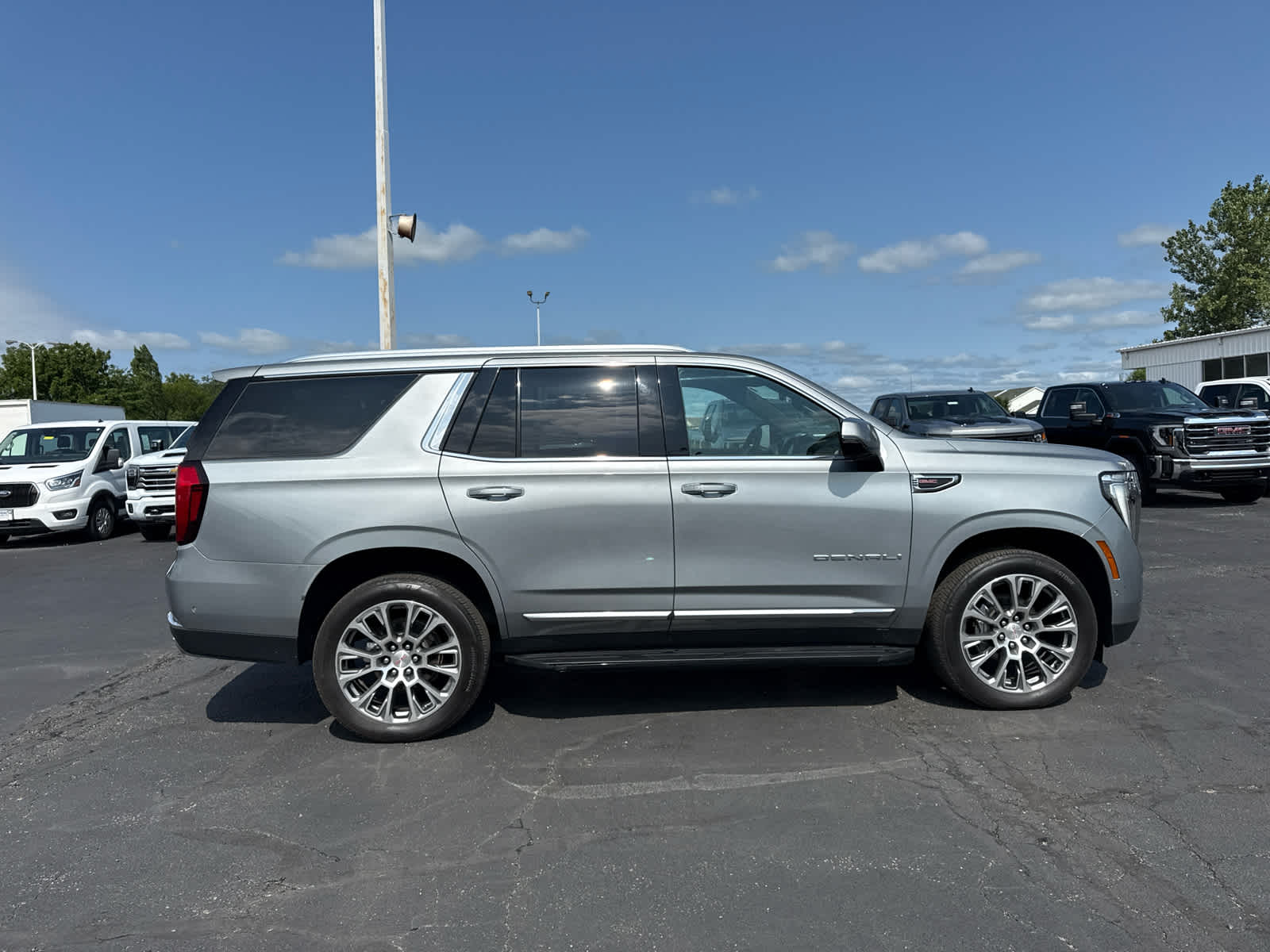 2025 GMC Yukon Denali