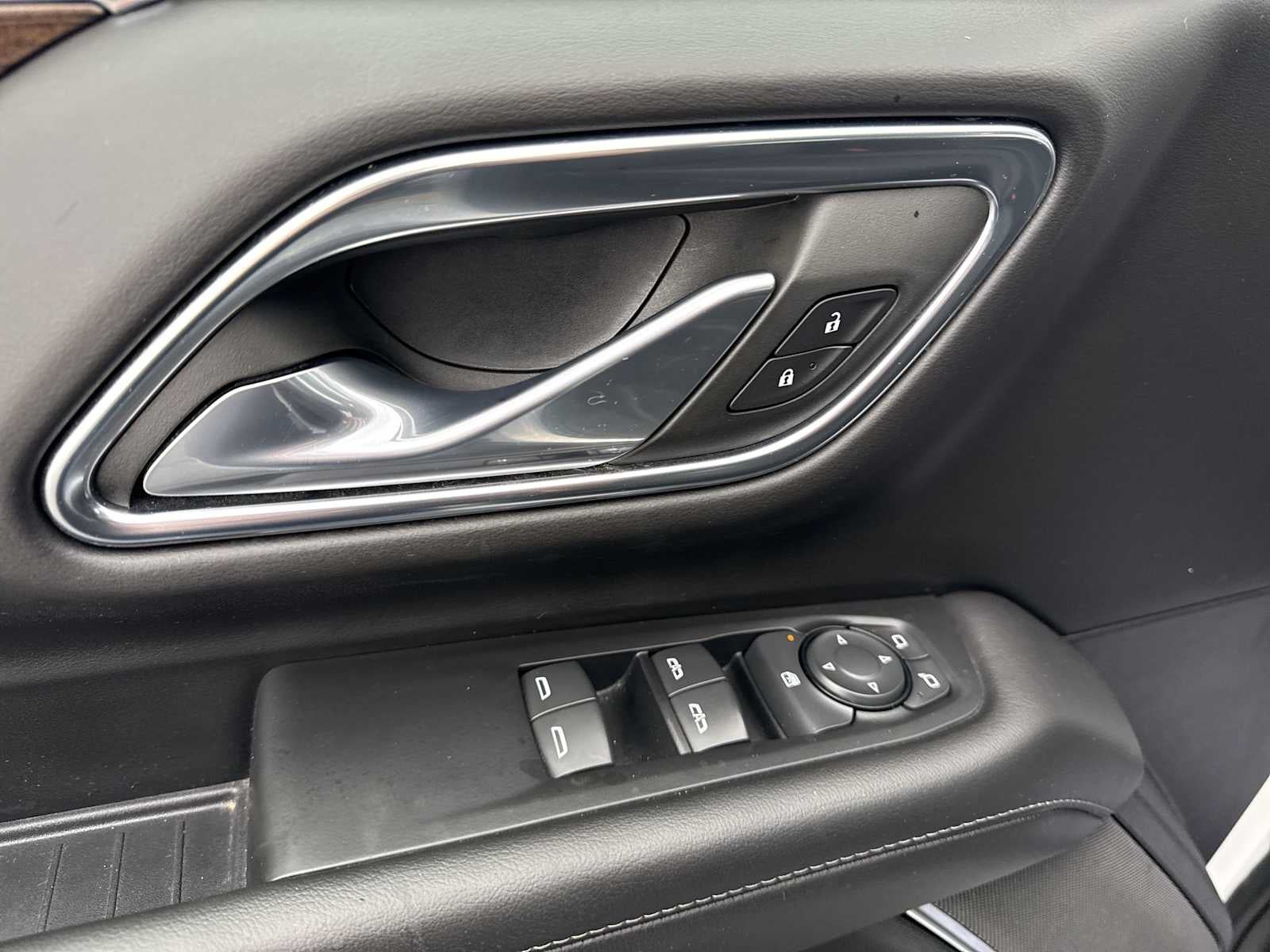 2023 GMC Yukon XL SLE