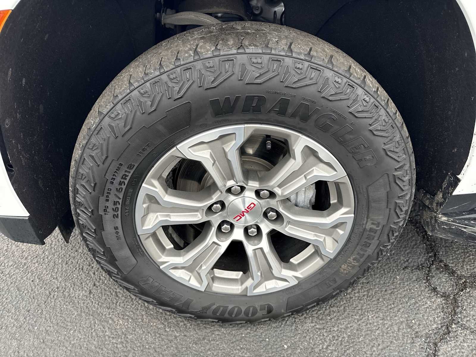 2023 GMC Yukon XL SLE