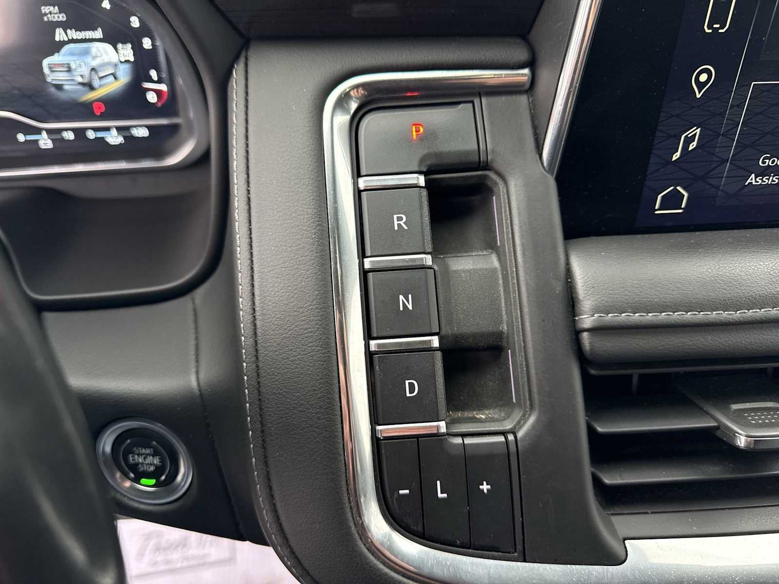 2023 GMC Yukon XL SLE