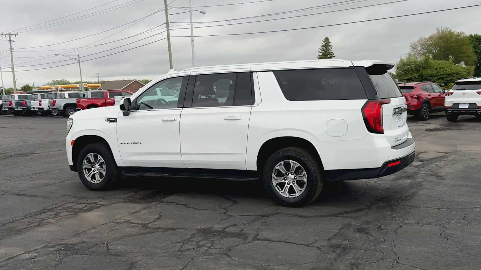 2023 GMC Yukon XL SLE