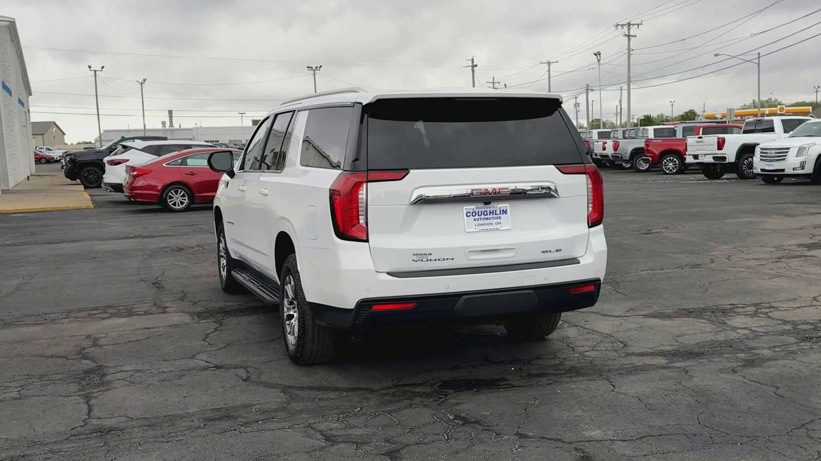 2023 GMC Yukon XL SLE