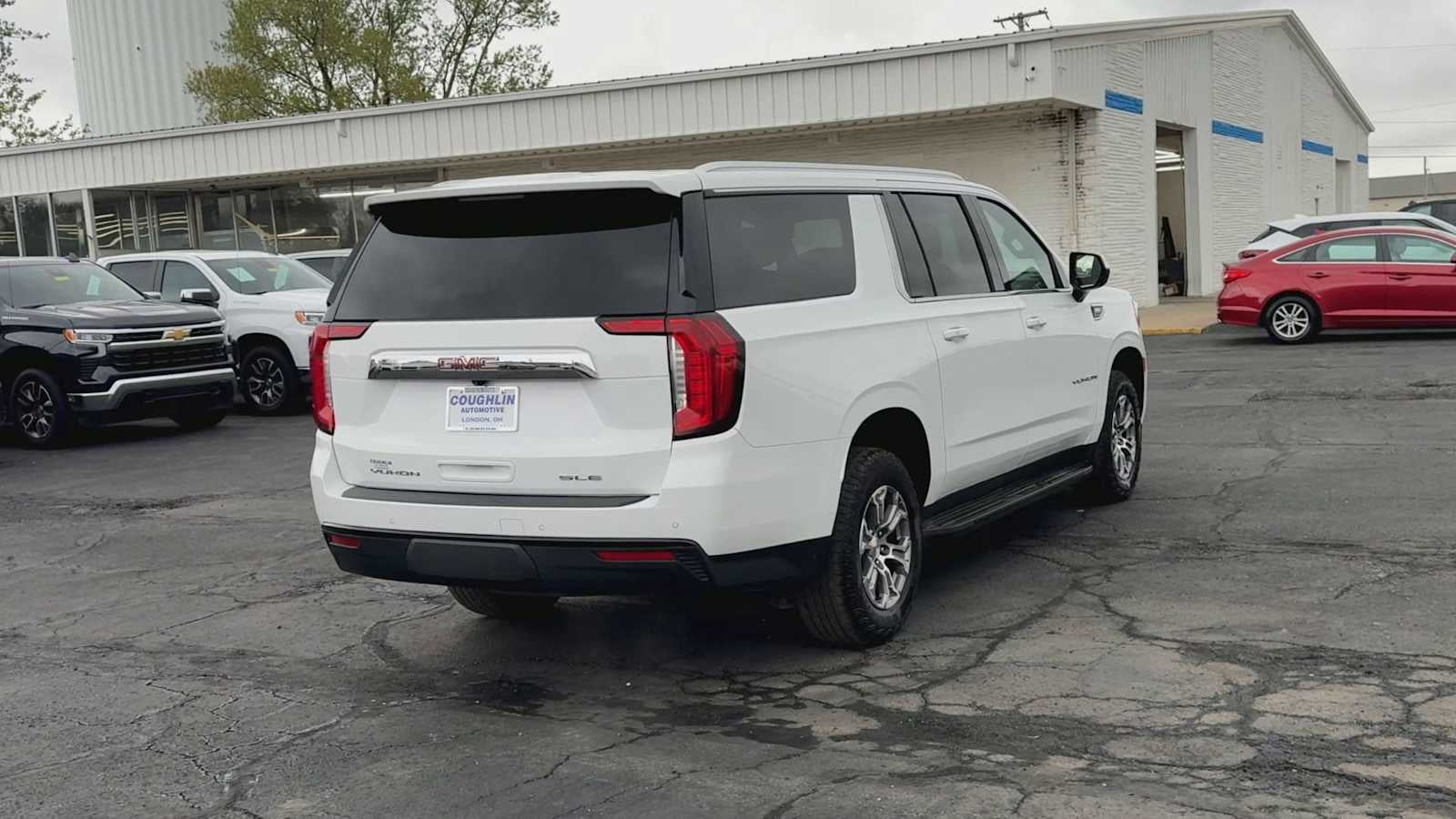 2023 GMC Yukon XL SLE