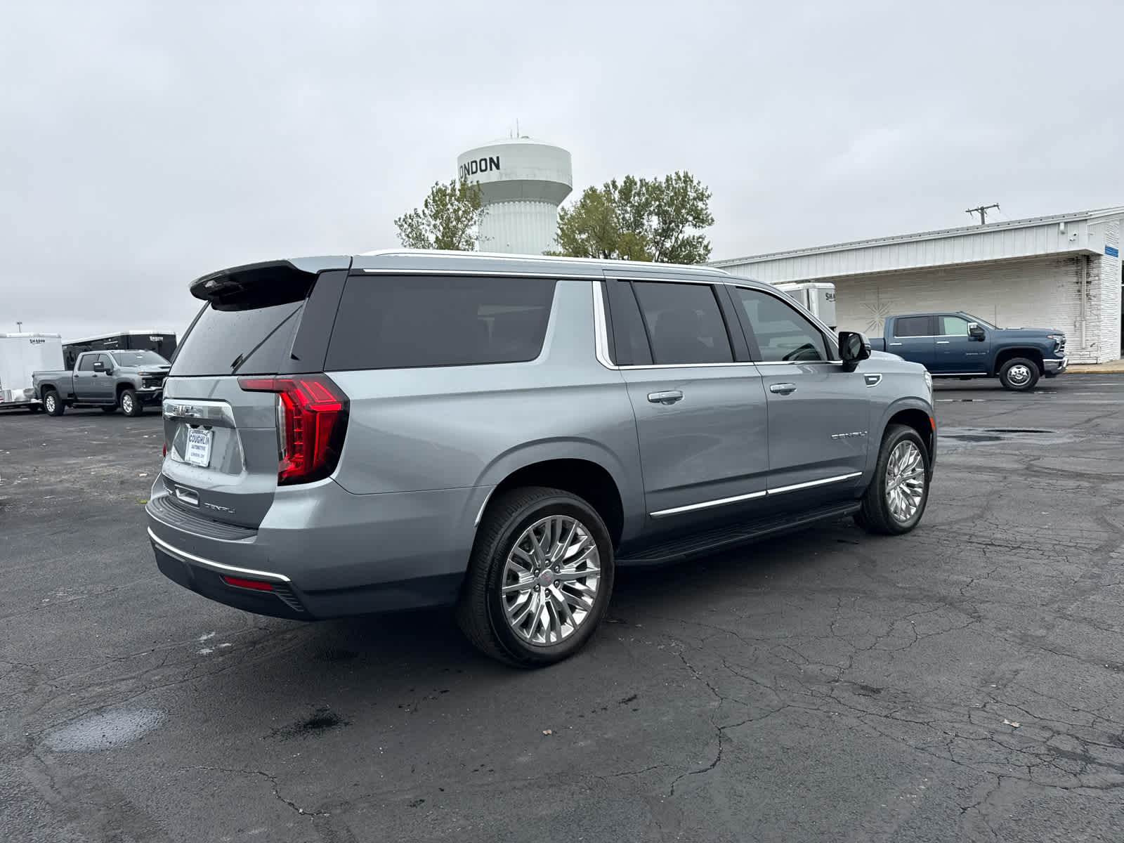 2023 GMC Yukon XL Denali
