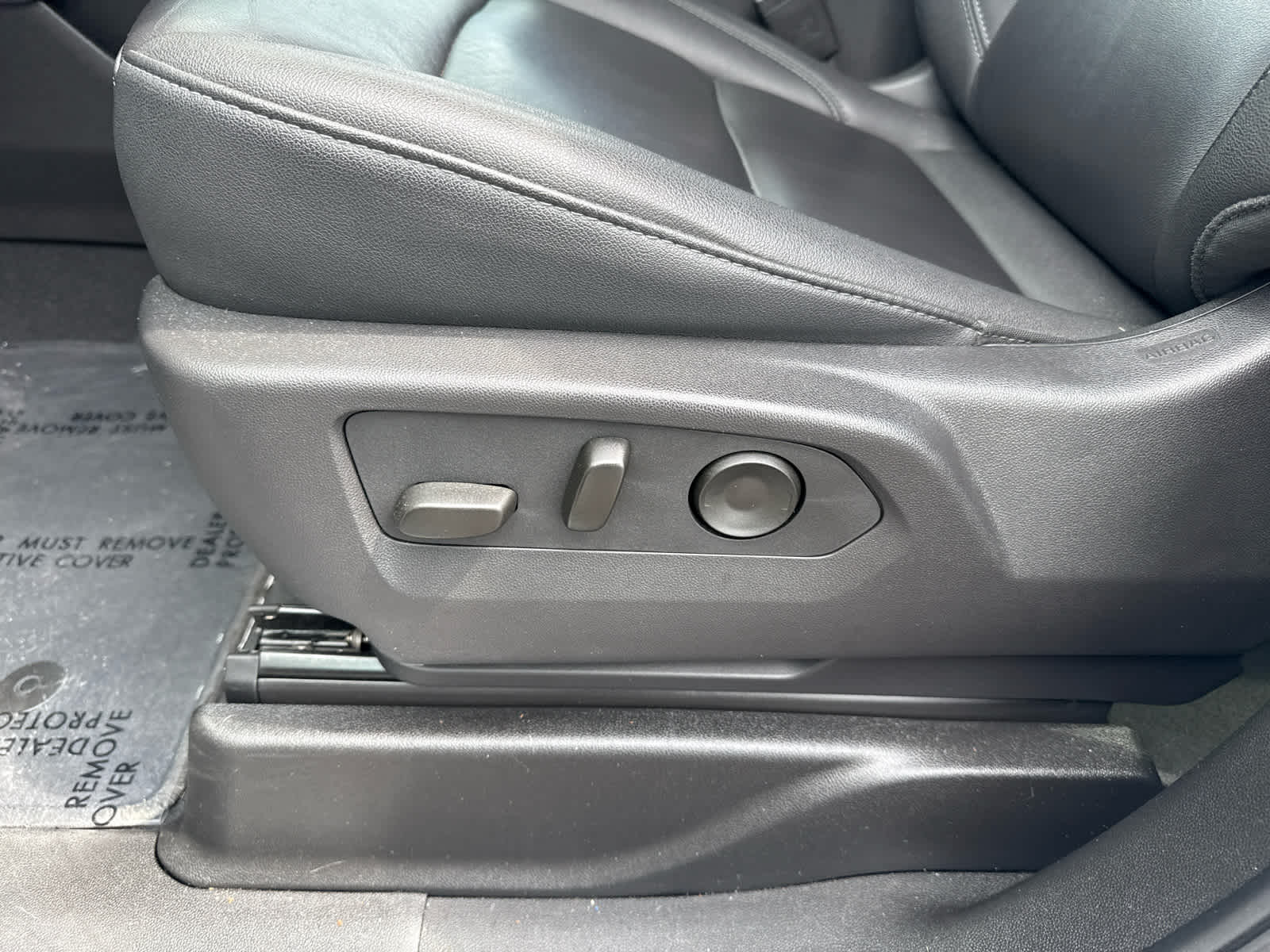 2025 Chevrolet Tahoe LT - Photo 13