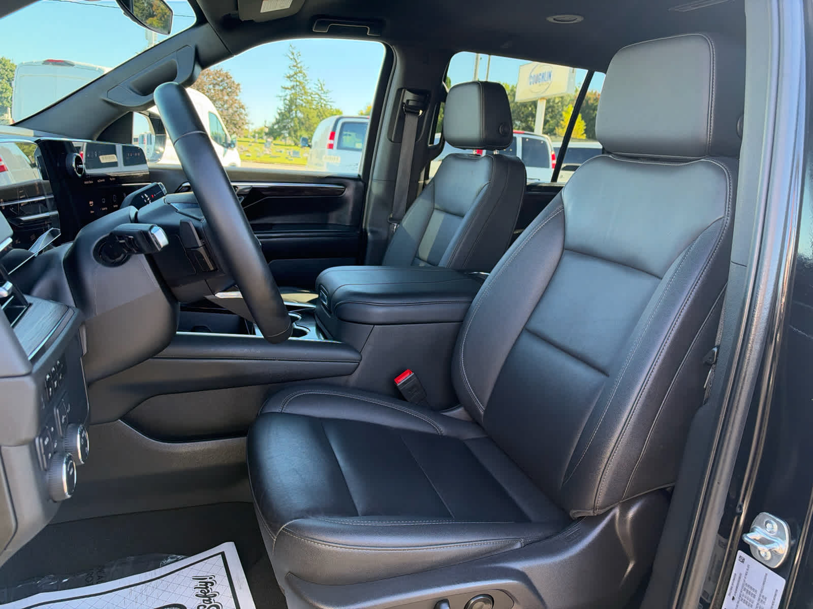 2025 Chevrolet Tahoe LT - Photo 10