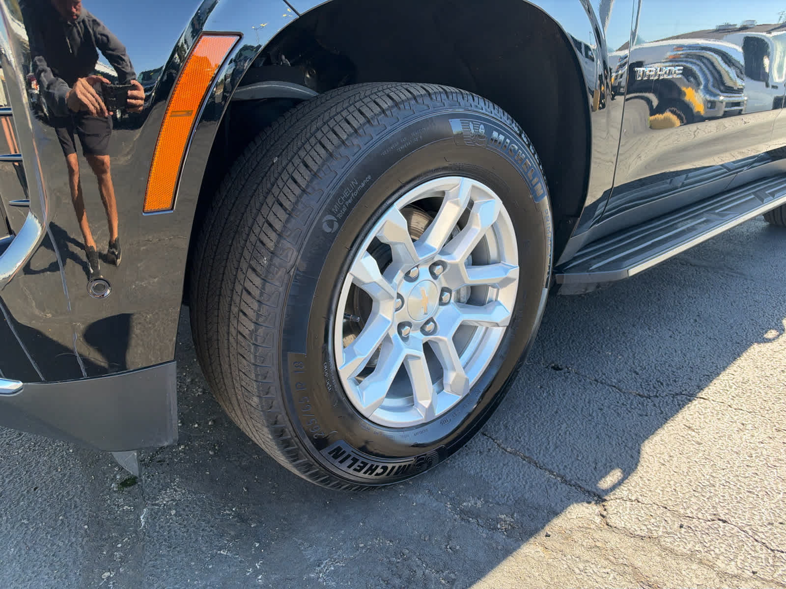2025 Chevrolet Tahoe LT - Photo 9