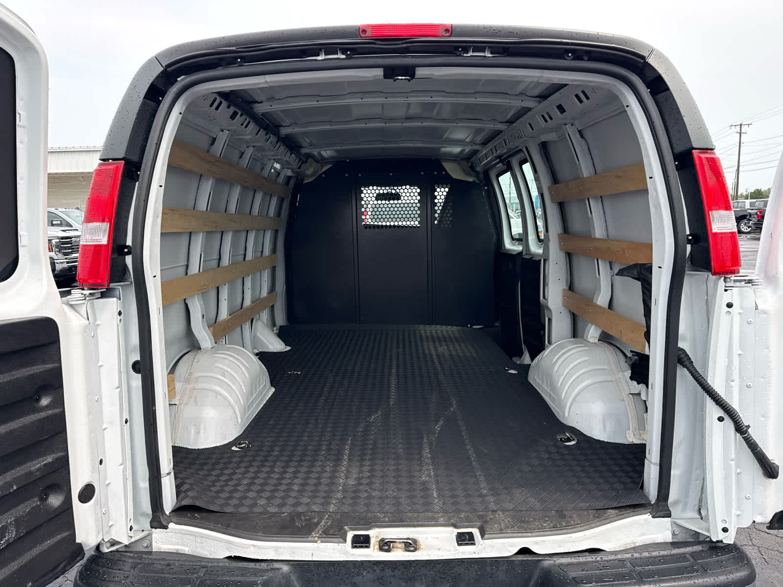 2025 GMC Savana Cargo Work Van