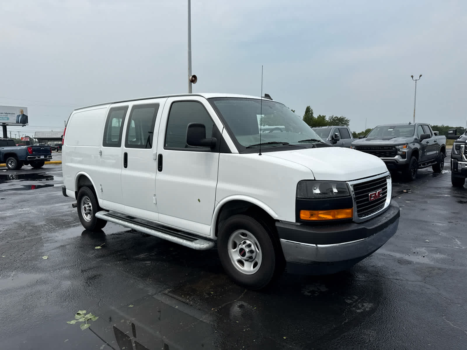 2025 GMC Savana Cargo Work Van