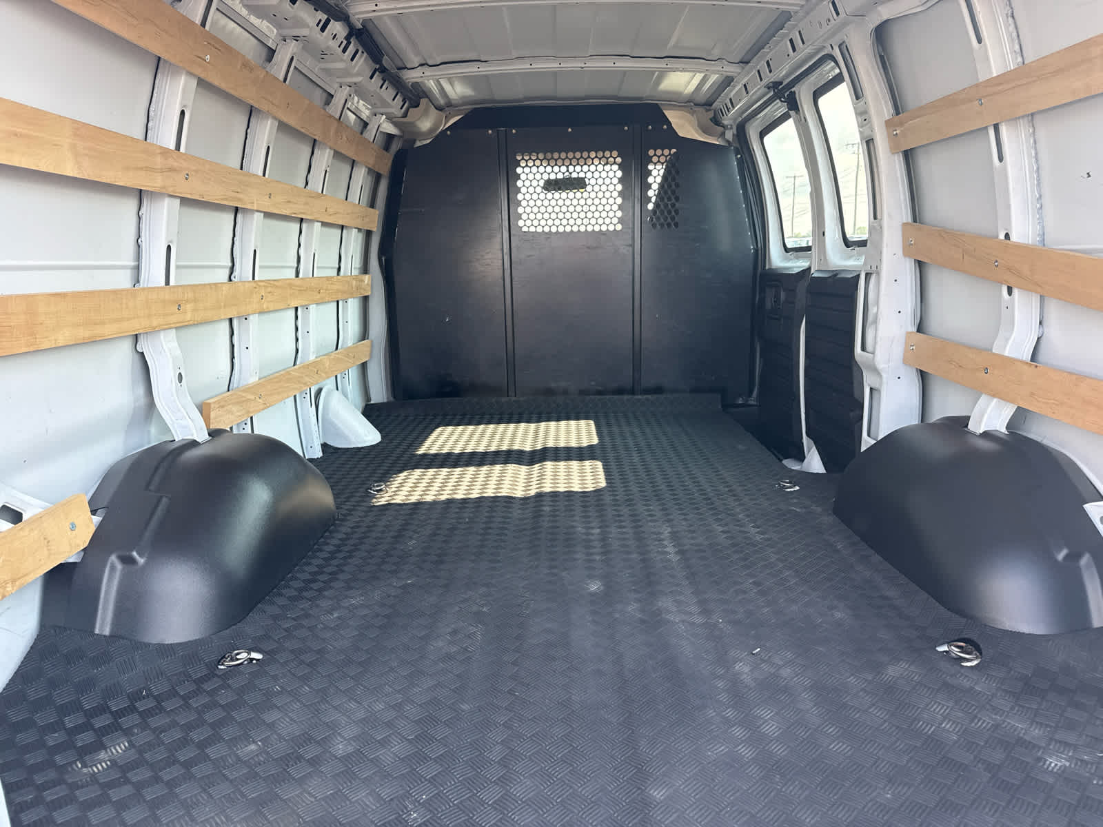 2025 GMC Savana Cargo Work Van