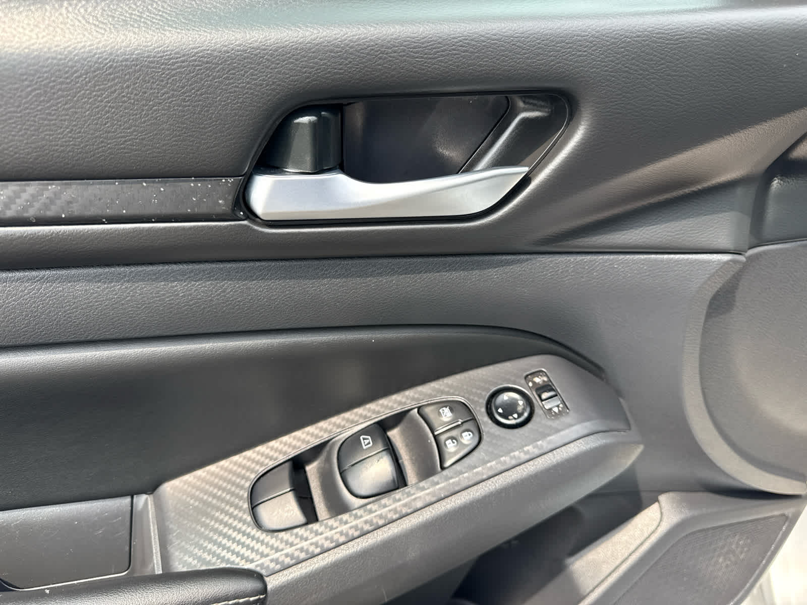 2025 Nissan Altima SV - Photo 10