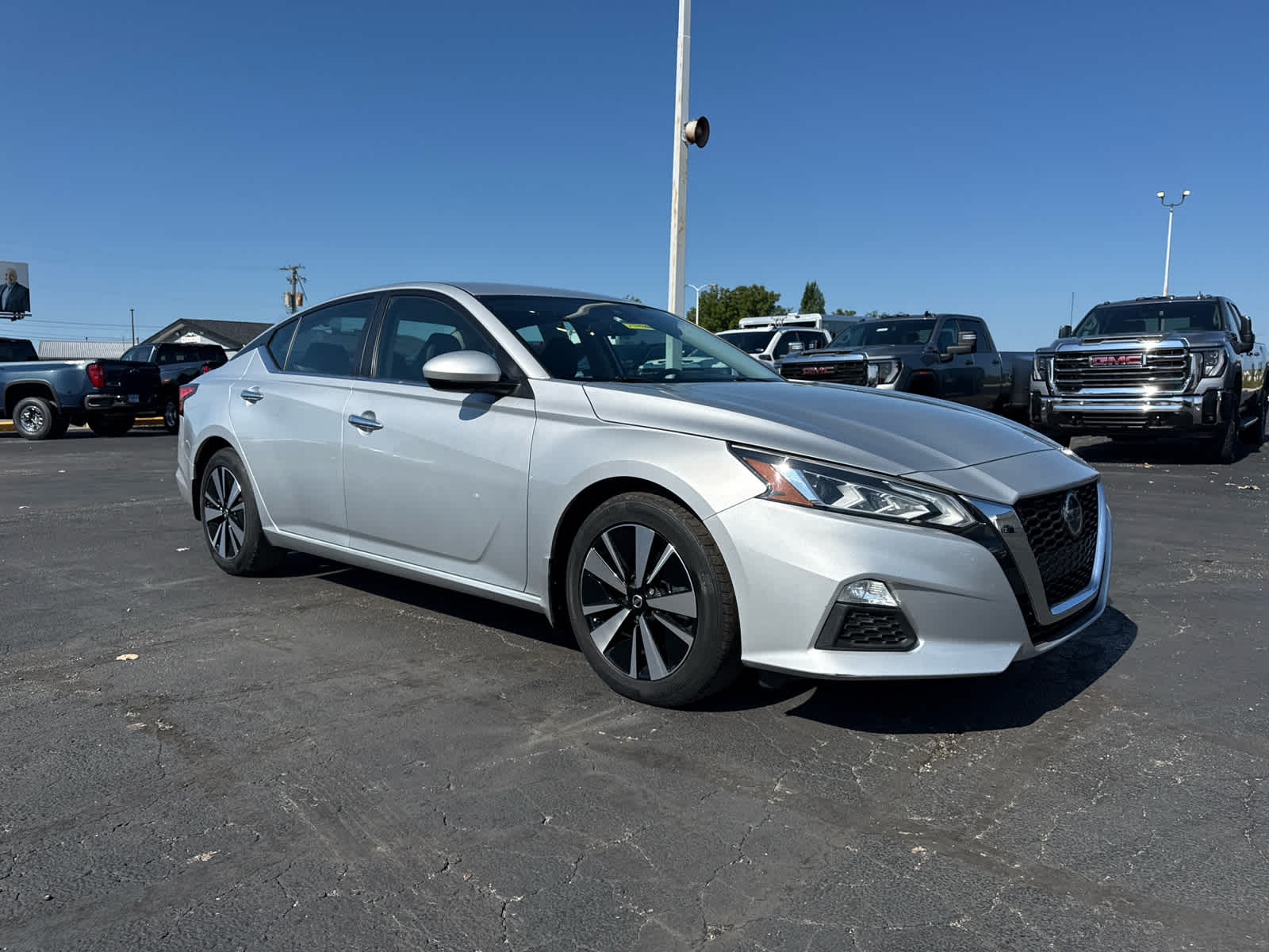 2022 Nissan Altima SV FWD
