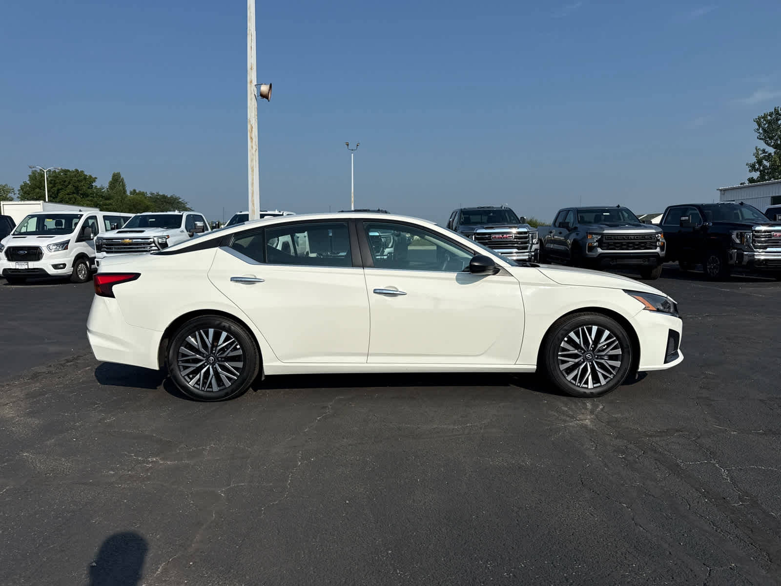2025 Nissan Altima SV
