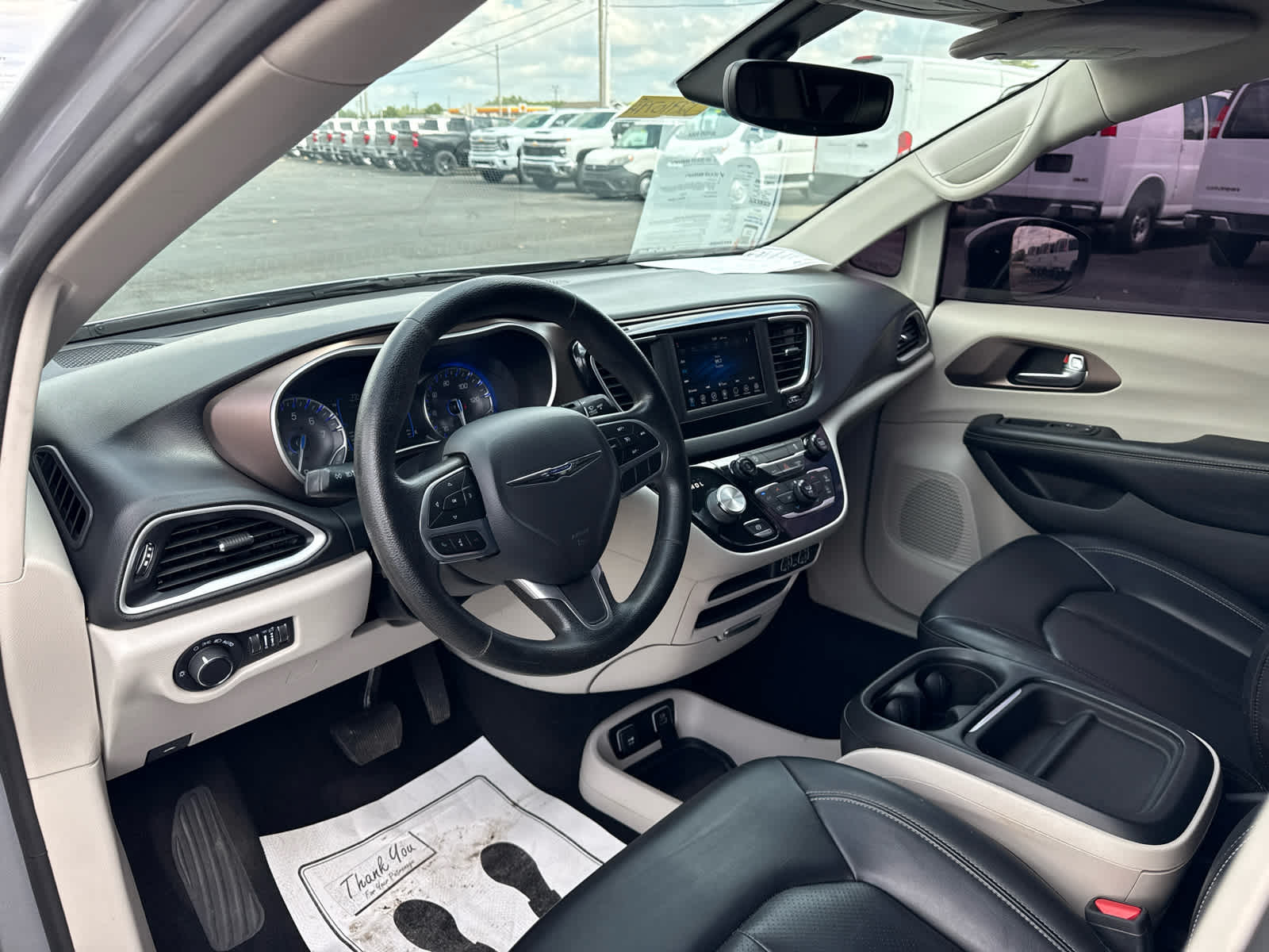 2021 Chrysler Voyager LXI