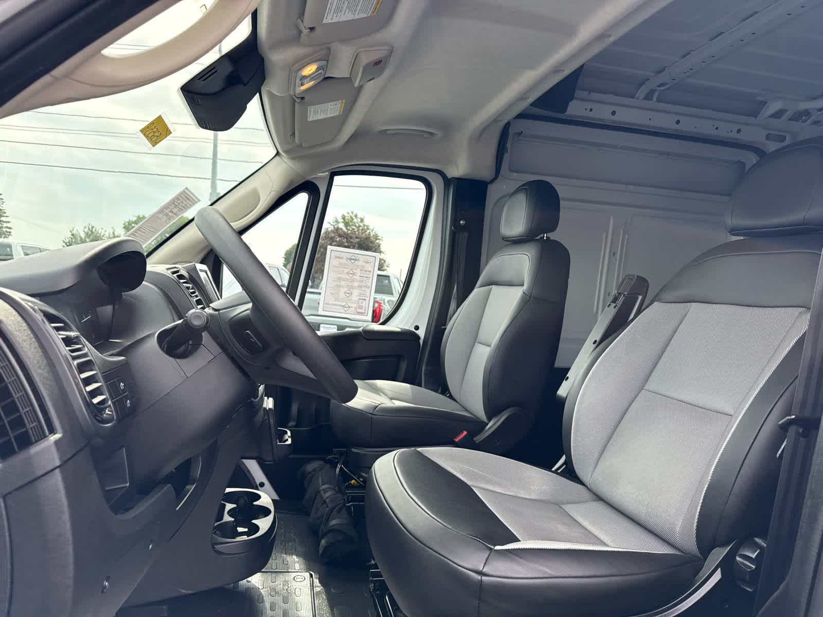 2026 RAM ProMaster Cargo Van Tradesman