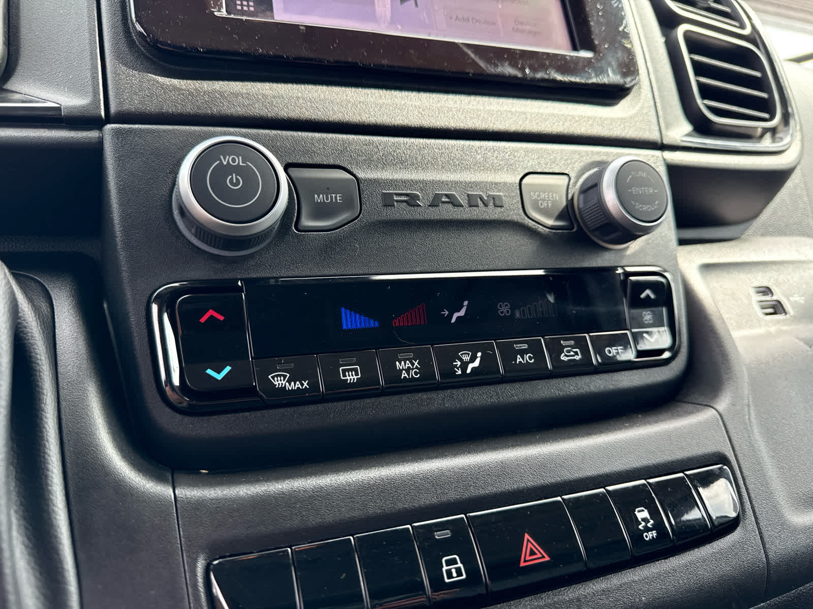 2026 RAM ProMaster Cargo Van Tradesman