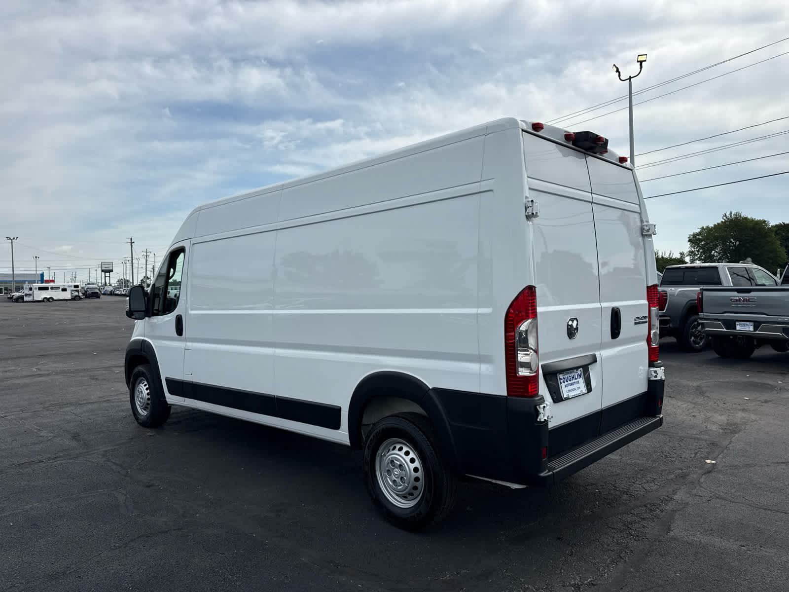 2026 RAM ProMaster Cargo Van Tradesman
